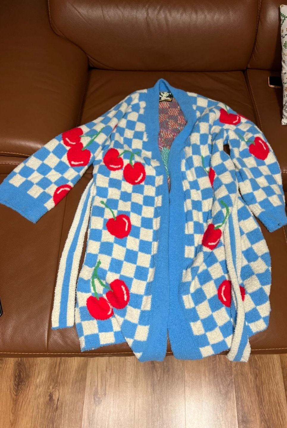 MUSINSA公式 | WIGGLE WIGGLE FASHION ラウンジローブ - チェリー