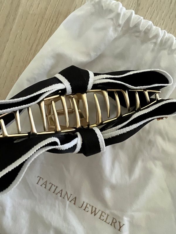 [TATIANA] Border Ribbon Hair Crow Clip 全2色 MUSINSA公式 | TATIANA Border Ribbon Hair Crow Clip HB2232
