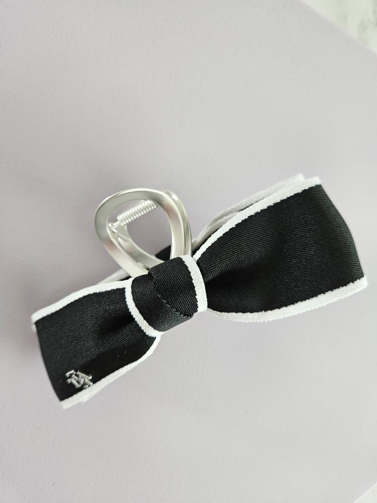 MUSINSA公式 | TATIANA Border Ribbon Hair Crow Clip HB2232