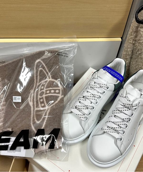 MUSINSA | ALEXANDER McQUEEN Oversized sneakers - White