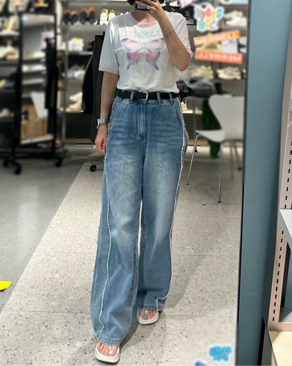 Tシャツ・カットソー Ganni Butterfly Print Short Sleeve T-Shirt White T3353151 T3 Fitted Butterfly T-shirt | GANNI GR
