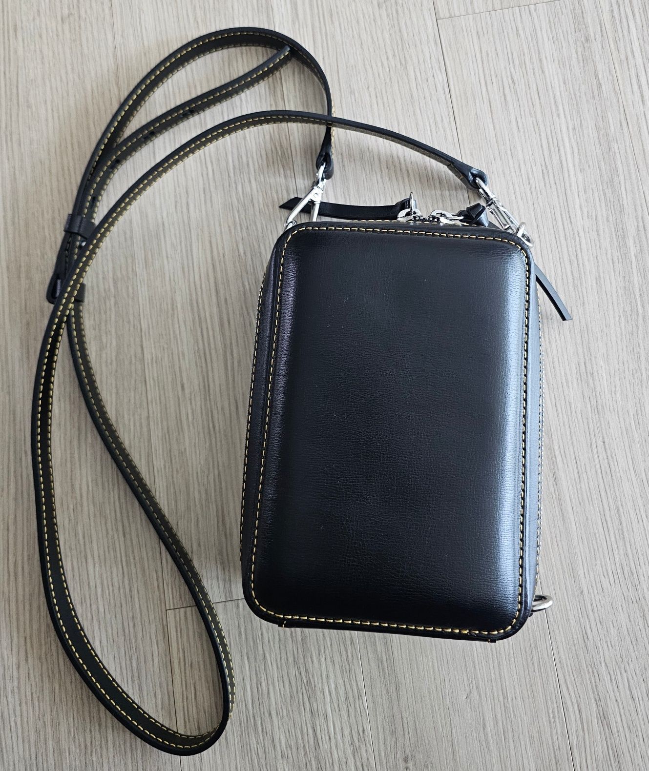 MUSINSA | GANNI Mini Banner Logo Embossed Shoulder Bag