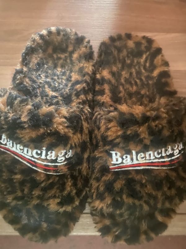 MUSINSA公式 | BALENCIAGA ファーリースライドサンダル BALENCIAGA
