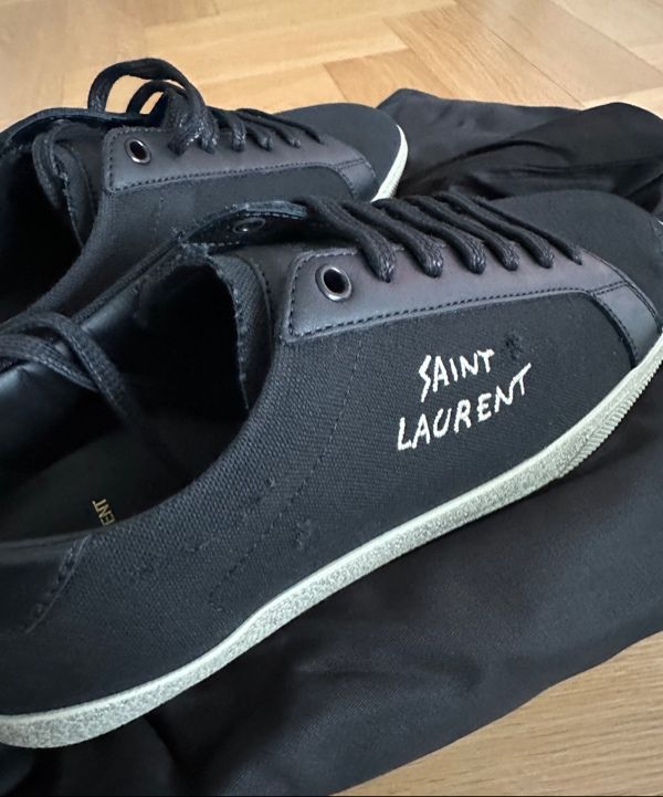 MUSINSA | SAINT LAURENT Destroyed Low Top Sneakers - Black