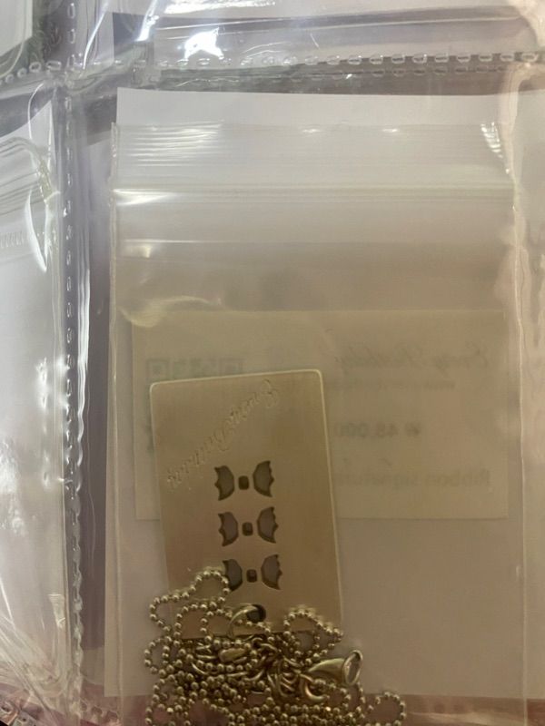 MUSINSA公式 | EVERYBIRTHDAY Ribbon signature tag necklace