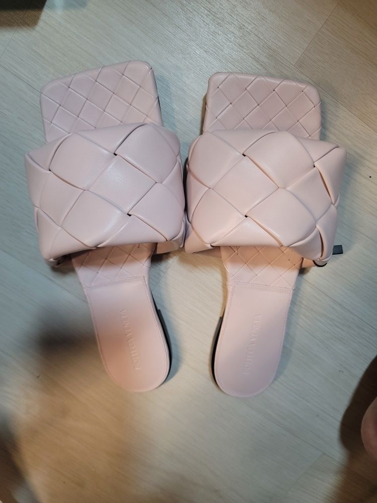 ■BOTTEGA VENETA■ Lido Flat Sandals Pink 608853VBSS05071 60 MUSINSA | BOTTEGA VENETA Lido Flat Sandals - Pink