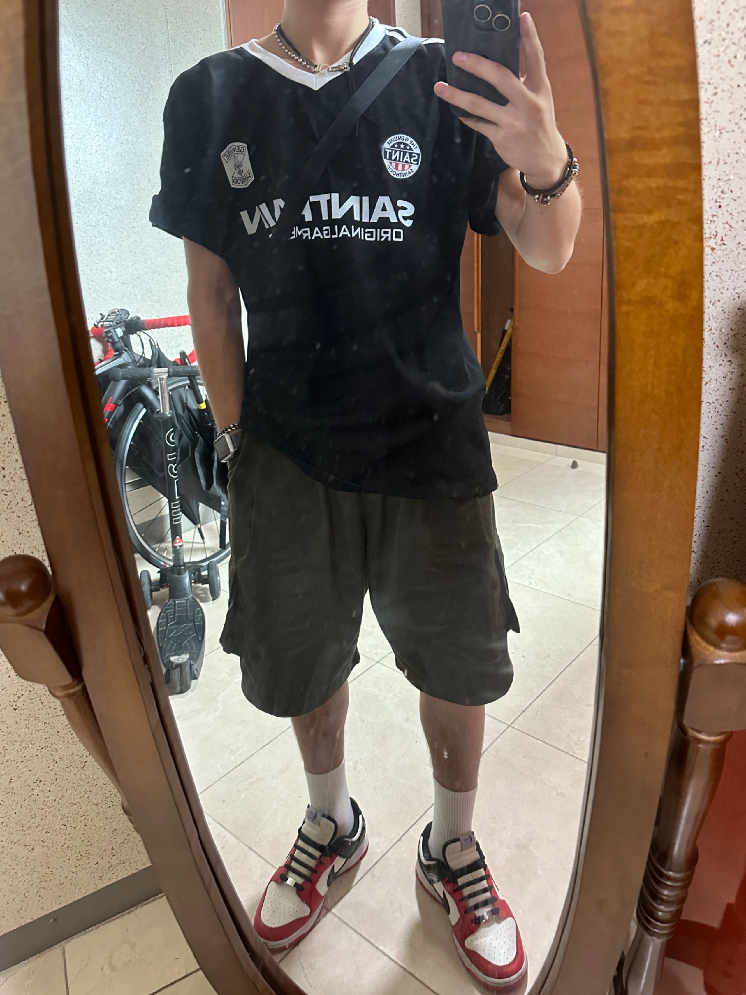 日本未入荷SAINTPAINのSP SAINT CLUB V NECK T SHIRTS MUSINSA | SAINTPAIN SP Saint Club V Neck T-Shirt - Black
