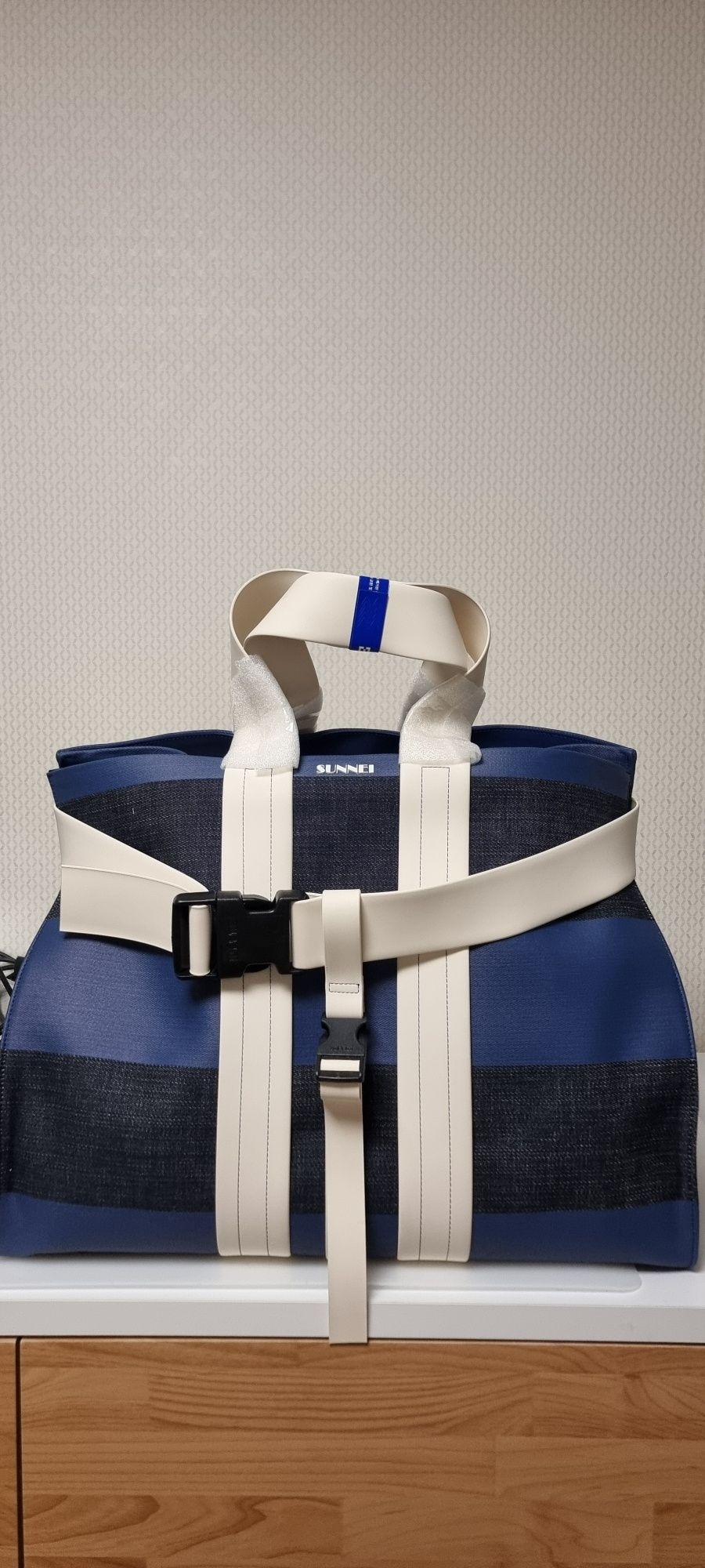 ★SUNNEI★ Parallepipedo Teddy Tote Bag  Blue CACCXBAG0 MUSINSA | SUNNEI Parallepipedo Tote Bag - Denim: Dark Navy