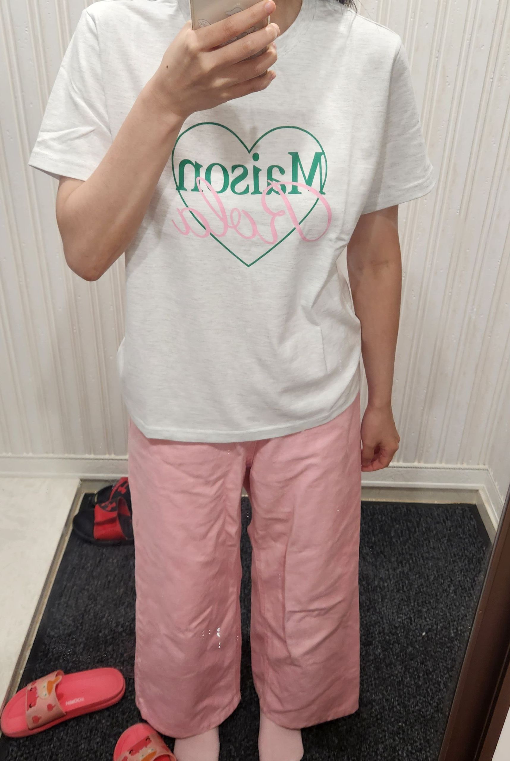 (G)I-DLE★関税込★ROLAROLA★SPORTY MAISON DE ROLA T-SHIRTS★ ☆(G)I-DLE☆【ROLAROLA】☆SPORTY MAISON DE ROLA T-SHIRT.S☆