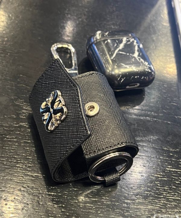 MUSINSA公式 | SATUR セッターキーリングレザーエアポットケースメット