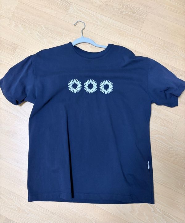 MUSINSA公式 | 999HUMANITY EVDロゴハーフTシャツ（ダークネイビー）