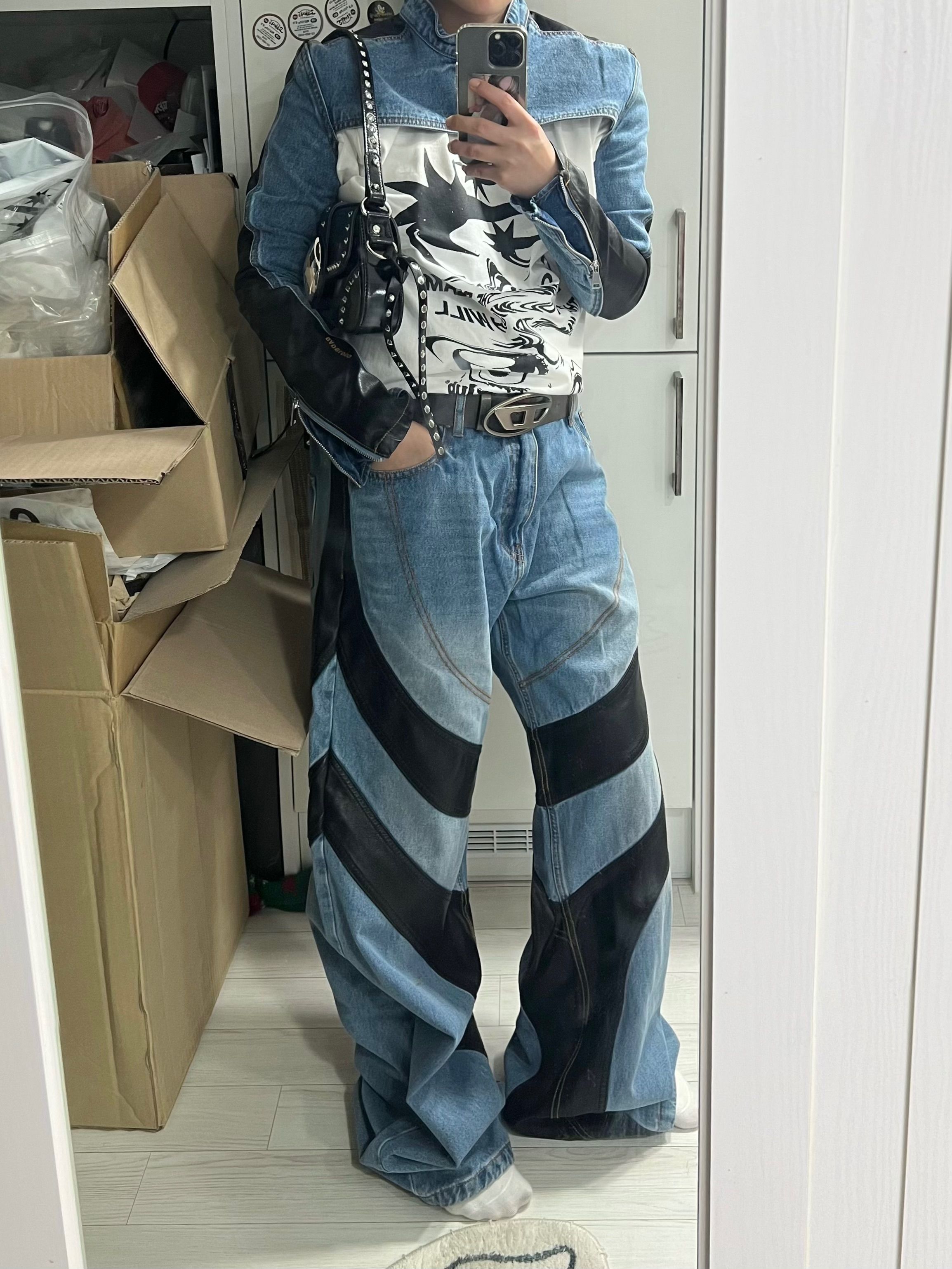 ◆BADBLOOD◆ Duncan Denim Pants Relaxed Fit Blue Black Badblood Duncan Denim Pants Relaxed Fit - Blue/Black – BBGSHOPHK