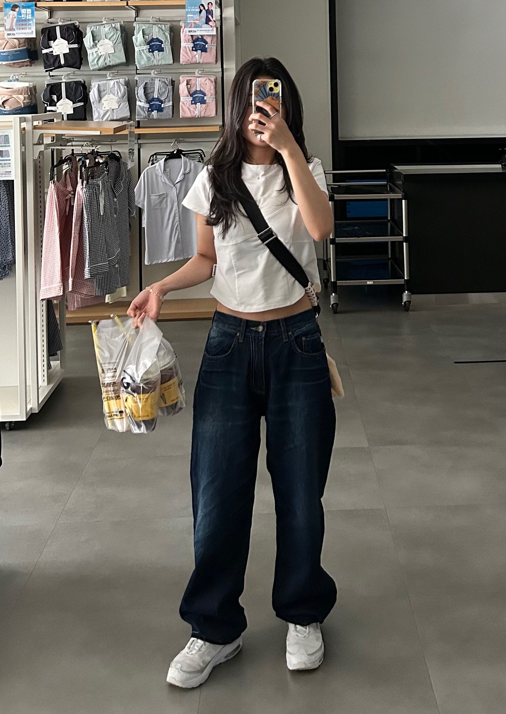 MUSINSA | GLOWNY 93 MID-RISE LOOSE FIT JEANS (BLUE)