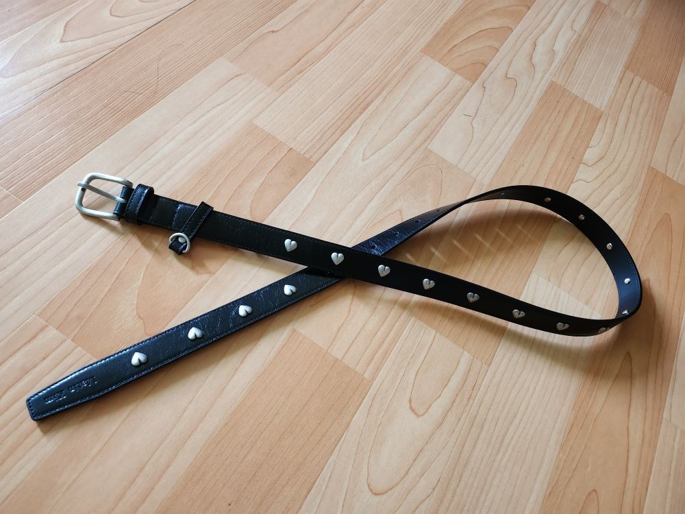 MUSINSA公式 | MATIN KIM HEART POINT BELT IN BLACK