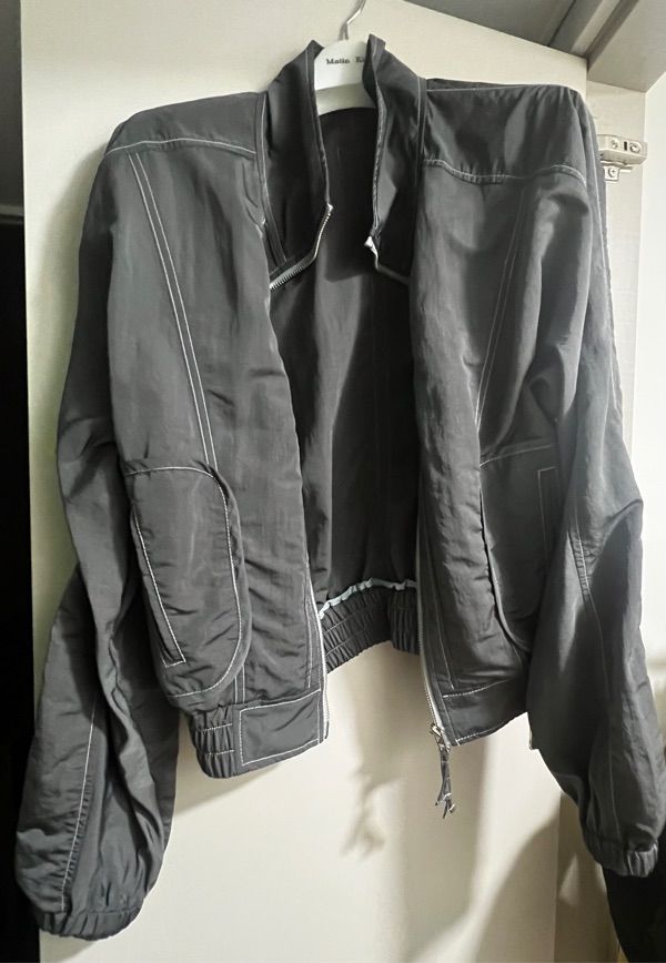 MUSINSA | MATIN KIM CURVY CROP BOMBER JUMPER IN CHARCOAL