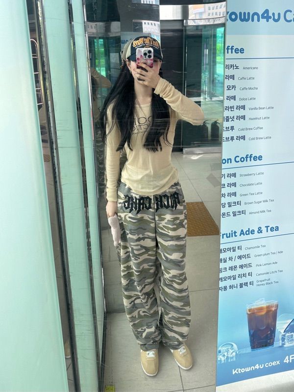 MUSINSA | ROCKCAKE Camo Metal Graphics Pants - Beige