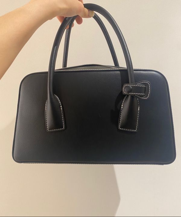大人気 【FOLNUA】 POUND BAG - STITCH ●送料・関税込● MUSINSA | FOLNUA POUND BAG - STITCH [2COLOR]