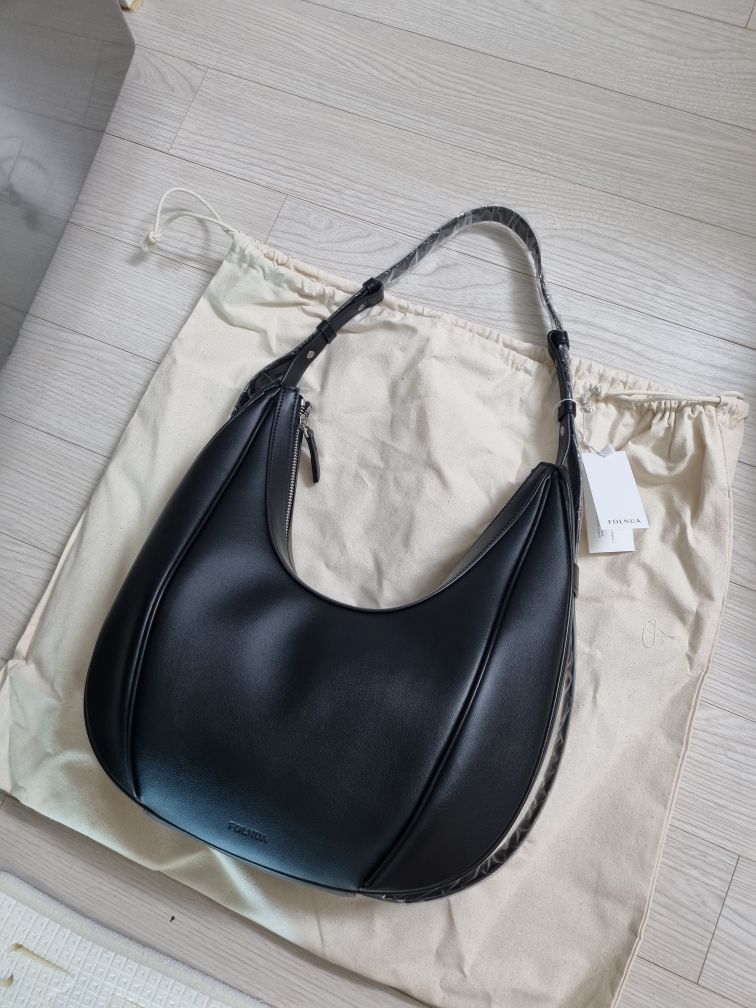 MUSINSA | FOLNUA BIG OVAL BAG - PLAIN [2COLOR]