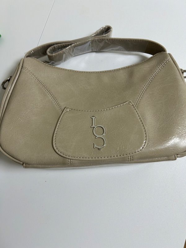 MUSINSA公式 | ILLIGO signature bag beige