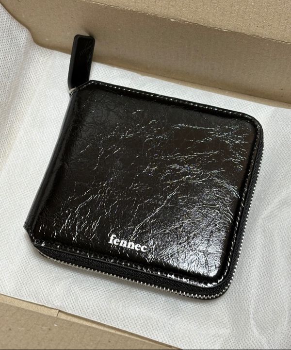MUSINSA | fennec CRINKLE ZIPPER WALLET - SILVER