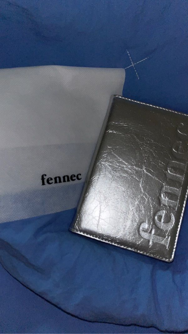 MUSINSA公式 | fennec CRINKLE PASSPORT CASE - SILVER