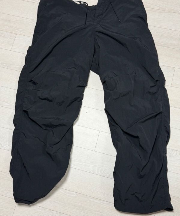 22AW✨ナゴンスタンス　パラシュートパンツ　カジュアルパンツ　ナイロン　黒　M MUSINSA公式 | MUSINSA STANDARD ナイロンパラシュートパンツ[ブラック]