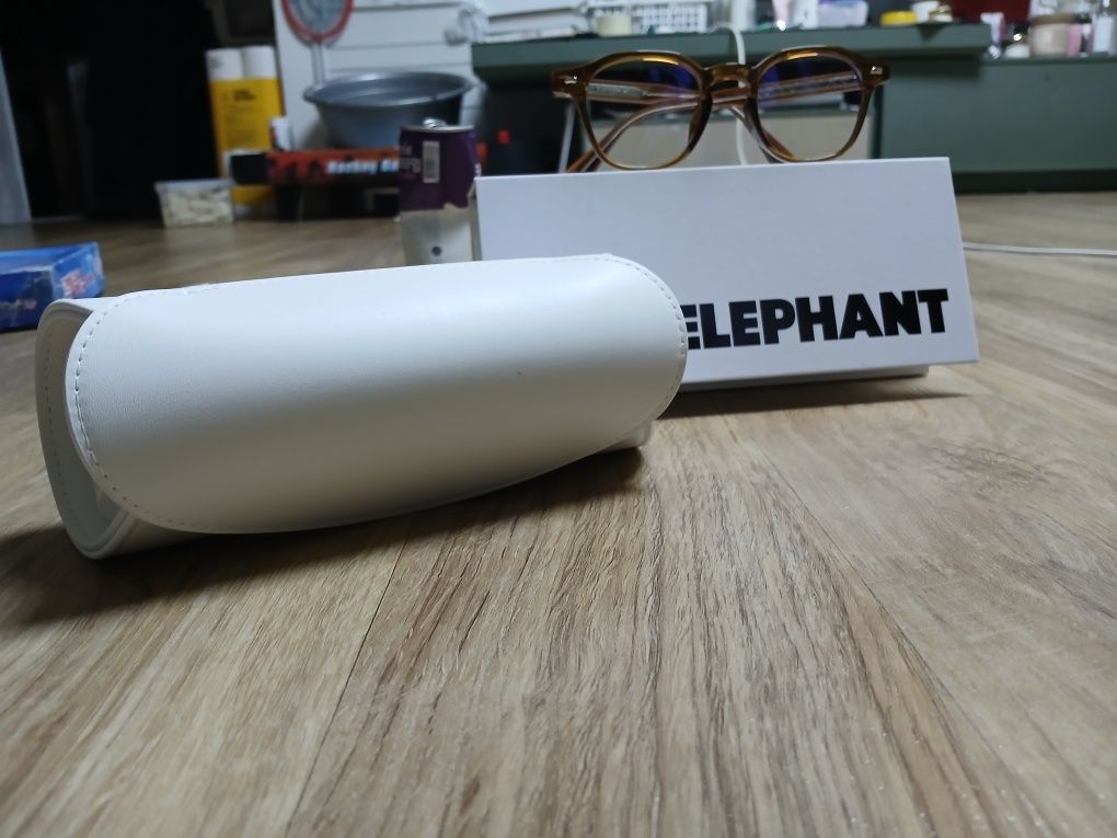 MUSINSA | BLUE ELEPHANT DILLAC brown crystal