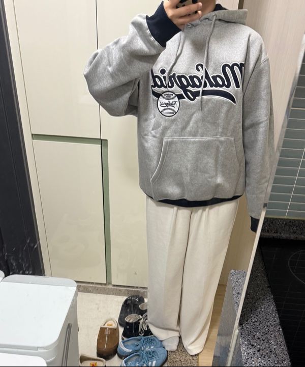 MUSINSA | MAHAGRID BASEBALL SIGN HOODIE GREY(MG2DFMM418A)