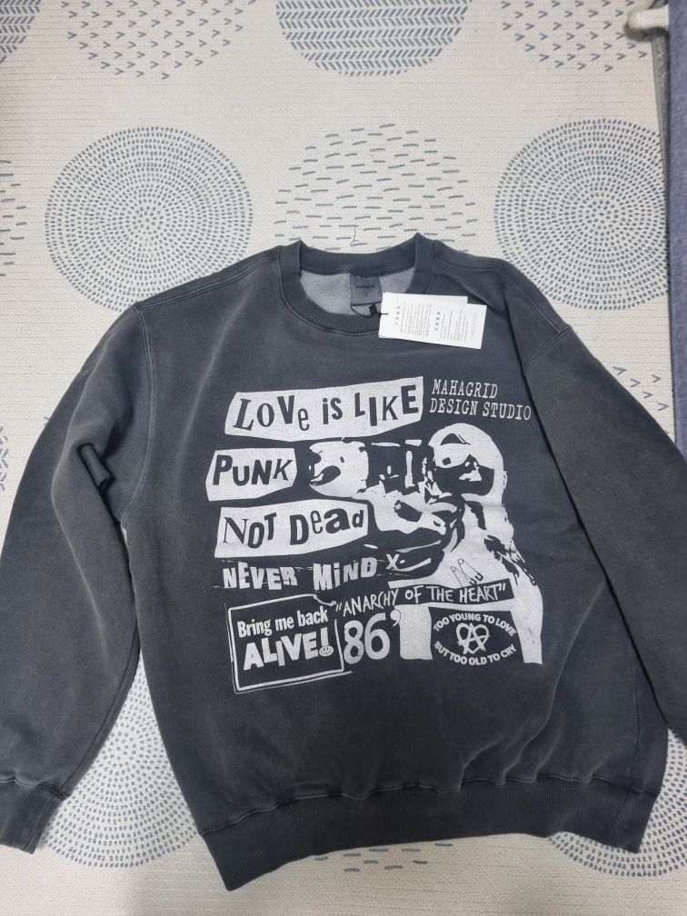MUSINSA | MAHAGRID LOVE PUNK PIGMENT SWEATSHIRT CHARCOAL
