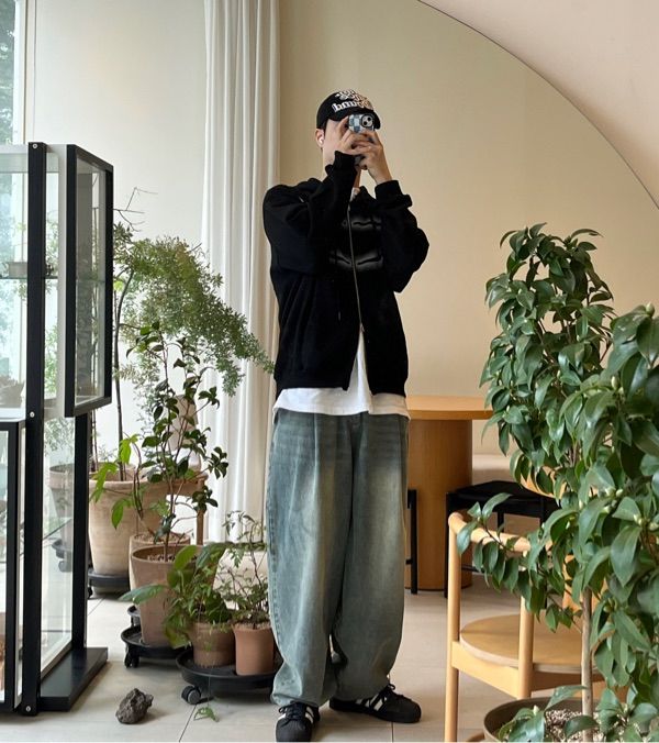 MUSINSA公式 | CRITIC WORMHOLE LOGO HOODIE ZIP-UP BLACK