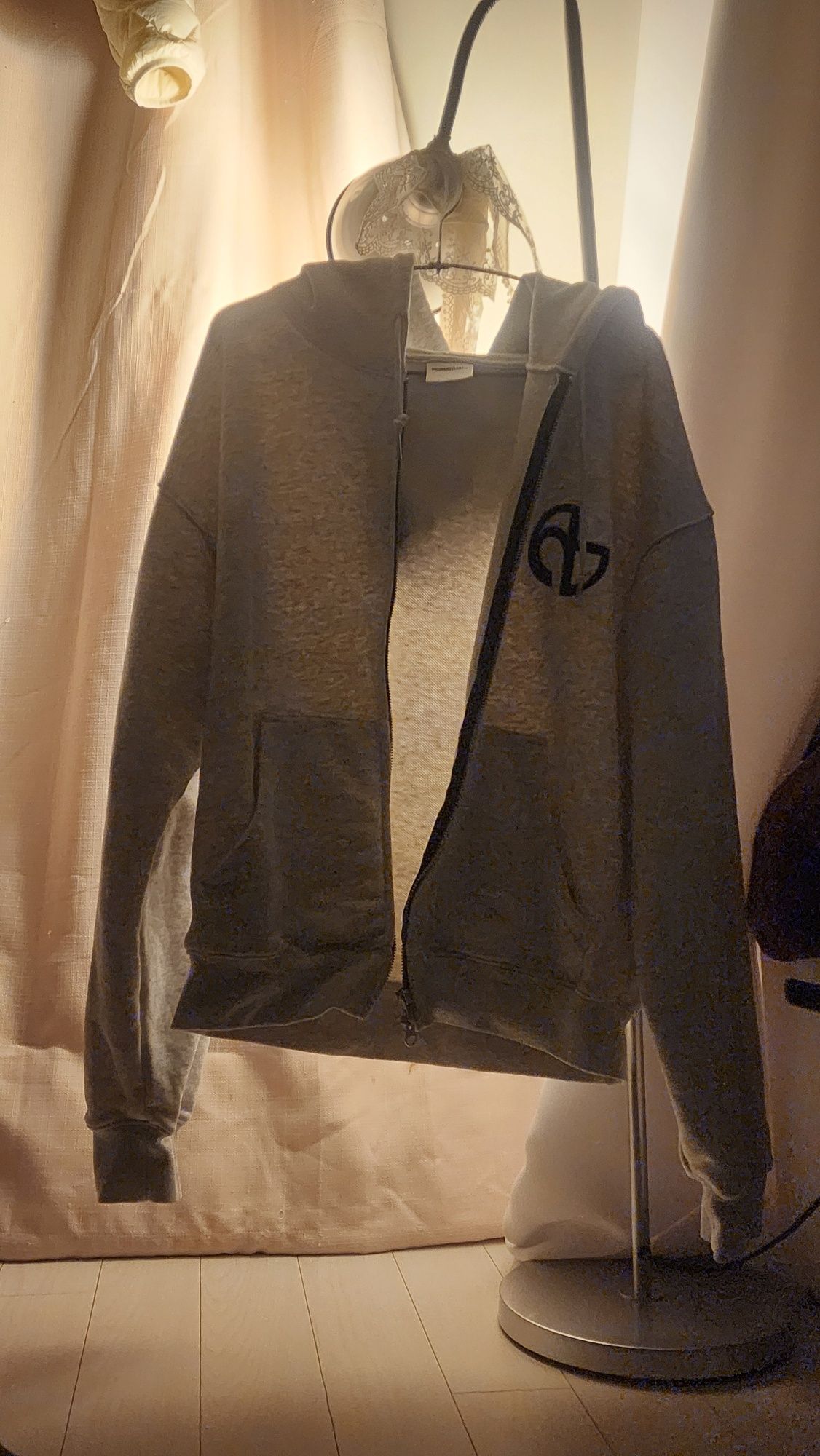 MUSINSA | NOMANUAL SYMBOL LOGO HOODED ZIP-UP - WHITE MELANGE