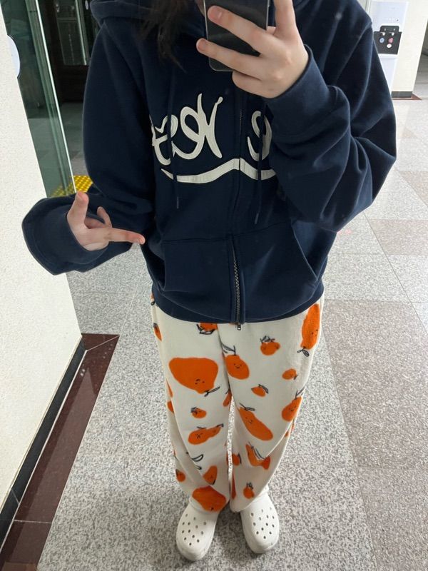 MUSINSA | YESEYESEE Y.E.S Snail Logo Zip-up Hoodie Navy