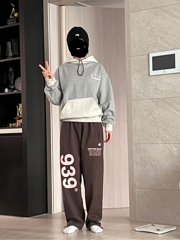 MUSINSA | ARCHIVE BOLD 939 LOGO SWEAT PANTS (BROWN)