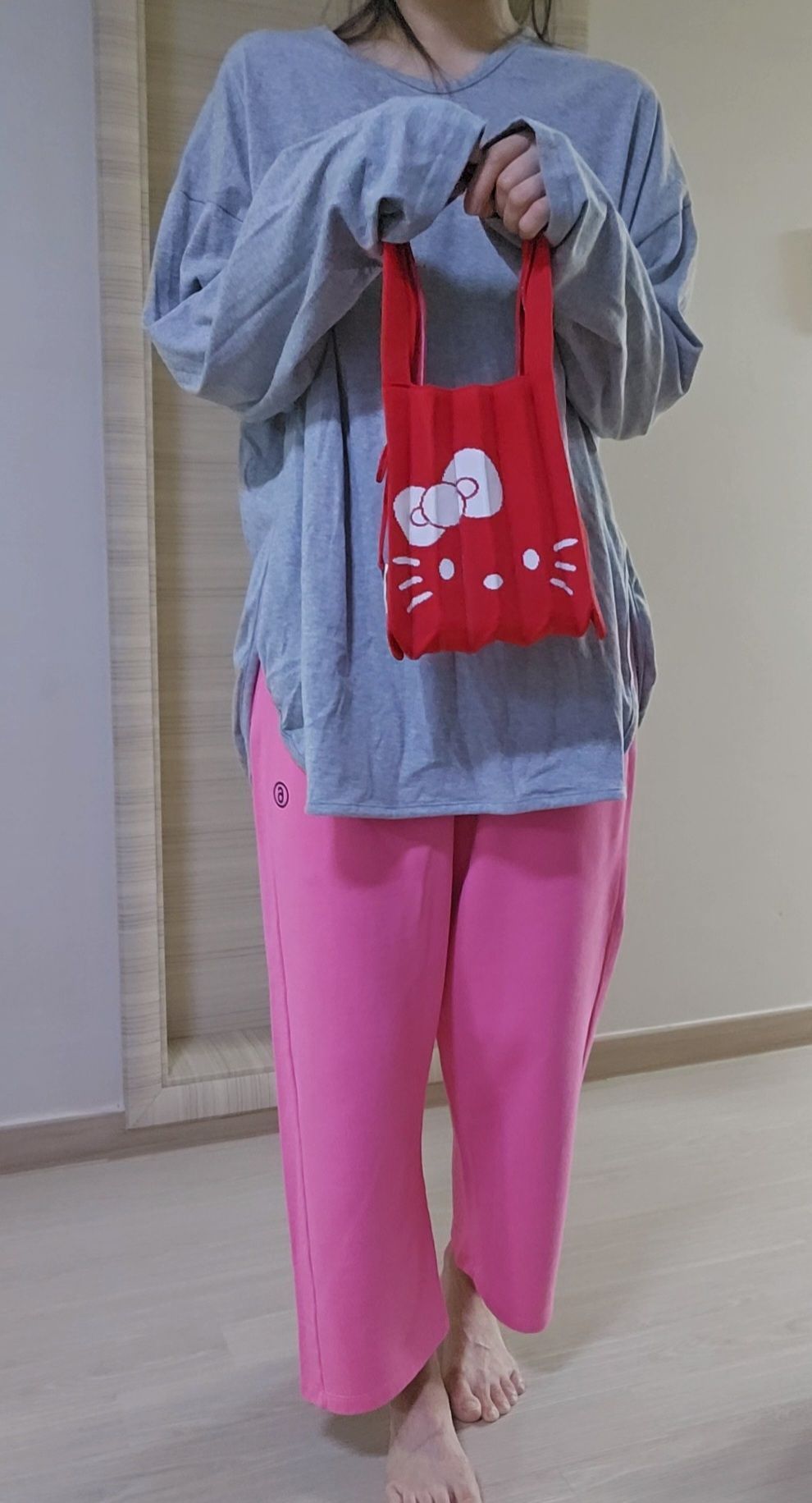 人気[JOSEPH&STACEY] LUCKY PLEATS KNIT XL HELLO KITTY VANILLA JOSEPH & STACEY]Lucky Pleats Knit S Hello Kitty Vanilla