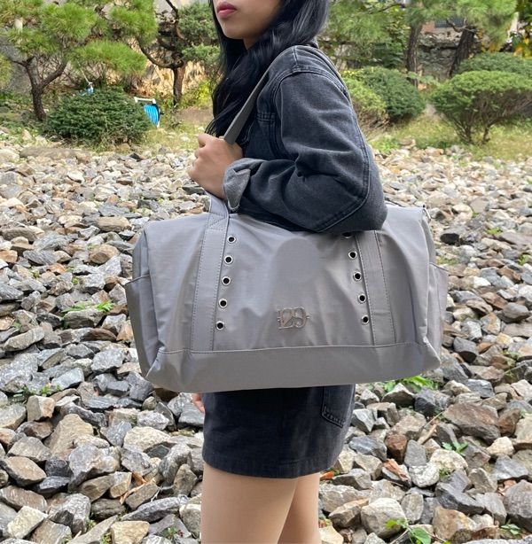 ILLIGO Utility Duffel Bag シルバー　グレー MUSINSA | ILLIGO Utility Duffel Bag Dark Silver
