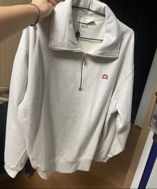 【DUNST】LEATHER LOGO HALF ZIP-UP SWEATSHIRT★送料・関税込 Dunst ♥ UNISEX LEATHER LOGO HALF ZIP-UP SWEATSHIRT