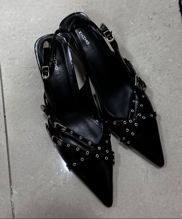MUSINSA | KHIHO BELTED SLINGBACK / BLACK