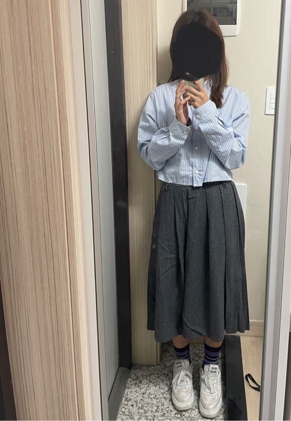 MUSINSA | KIRSH Kirsch midi pleated skirt [black]