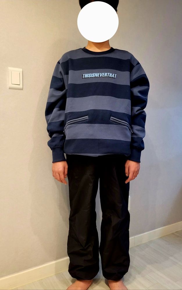 【THISISNEVERTHAT】Printed Stripe Crewneck Slate MUSINSA公式 | thisisneverthat® Printed Stripe Crewneck Slate