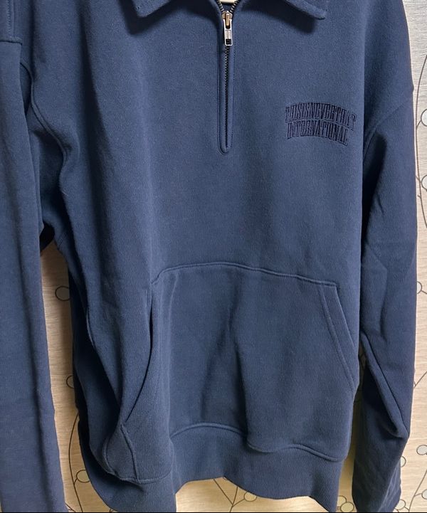 さらに100円引き◆thisisneverthat◆Half Zip Polo Sweatshirt セール】Damaged Half Zip Polo Sweatshirt（スウェット