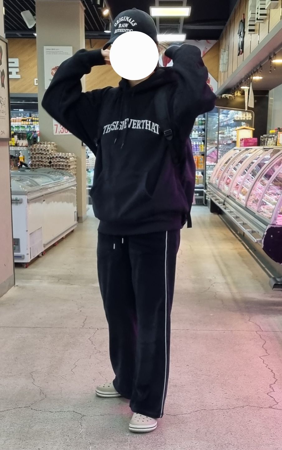 MUSINSA | thisisneverthat® (FW23) Arch-Logo Hoodie Black