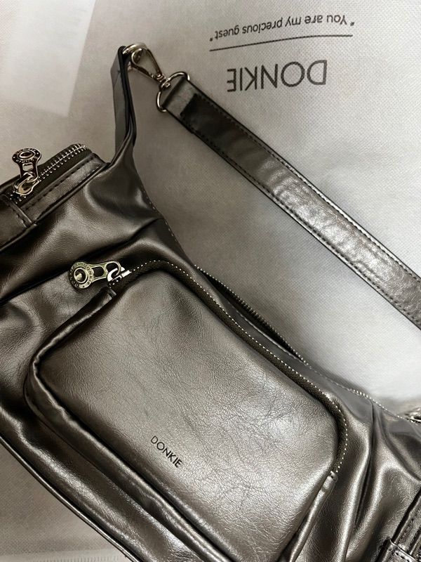 【美品】donkie Enoch Enoch バッグ（Black Silver） DONKIE Enoch Enoch バッグ Black Silver