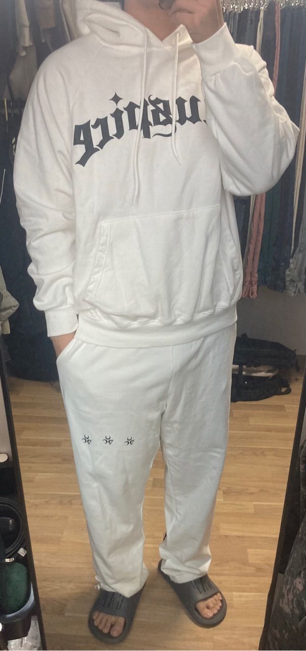 MUSINSA公式 | DAUSPICE Logo Hoodie White