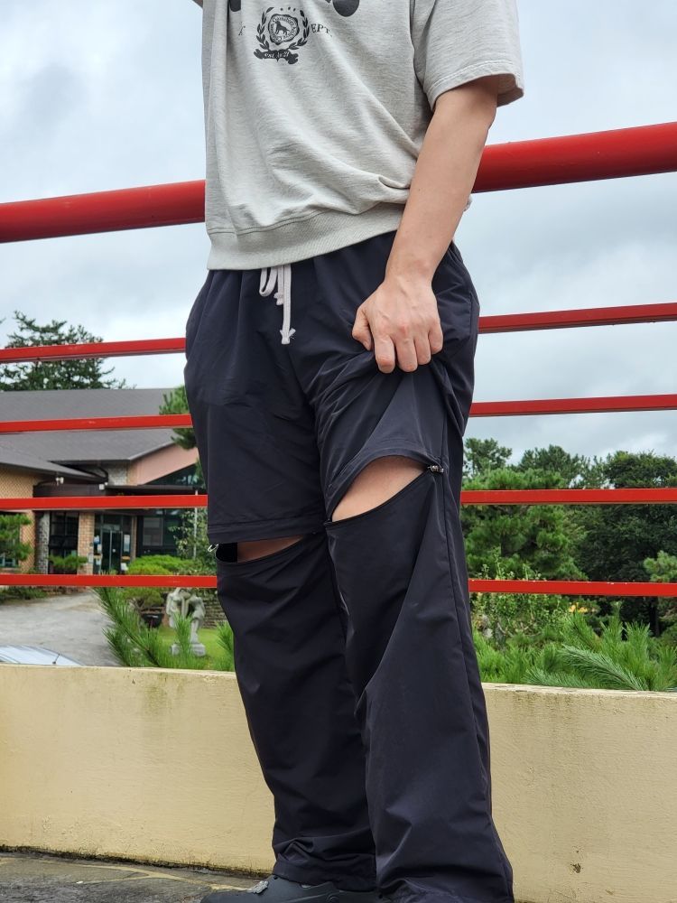 MUSINSA | CLACO Wide Nylon Knee Zip Pants (Black)