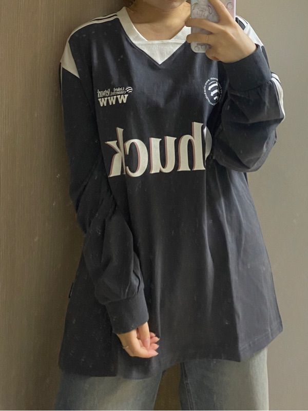 ★韓国の人気★【CHUCK】★Uniform V-Neck T-Shir.t★関税込★ ☆韓国の人気☆【CHUCK】☆Uniform V-Neck T-Shir.t☆関税込