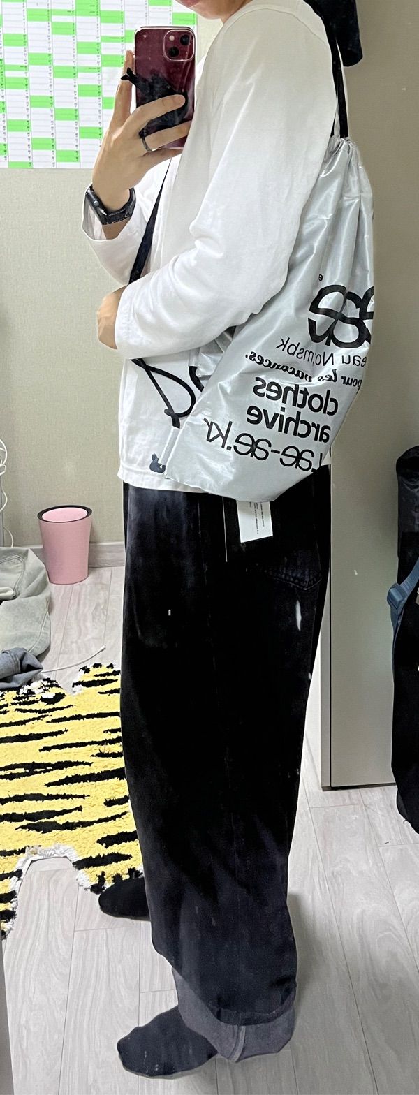 MUSINSA公式 | AEAE Web Logo Gym Sack -[SILVER]