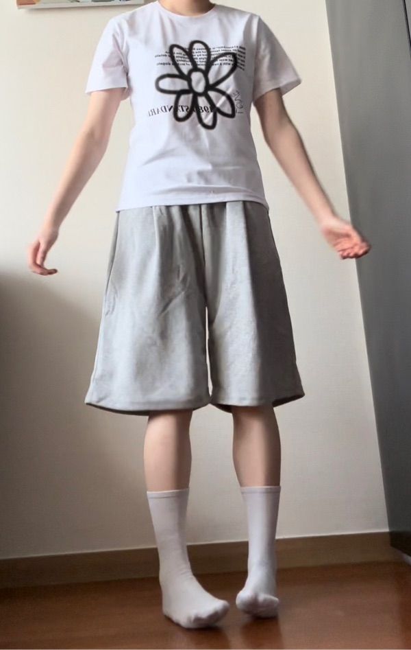 MUSINSA | LIKE THE MOST Bermuda pin tuck overfit half pants