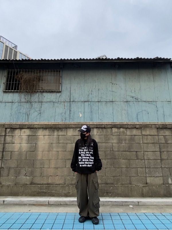 デニム・ジーパン NOT4NERD Incision Multi Cargo Sweat Pants Light Grey PT084L MUSINSA | NOT4NERD Incision Multi Cargo Sweat Pants - Light Gray