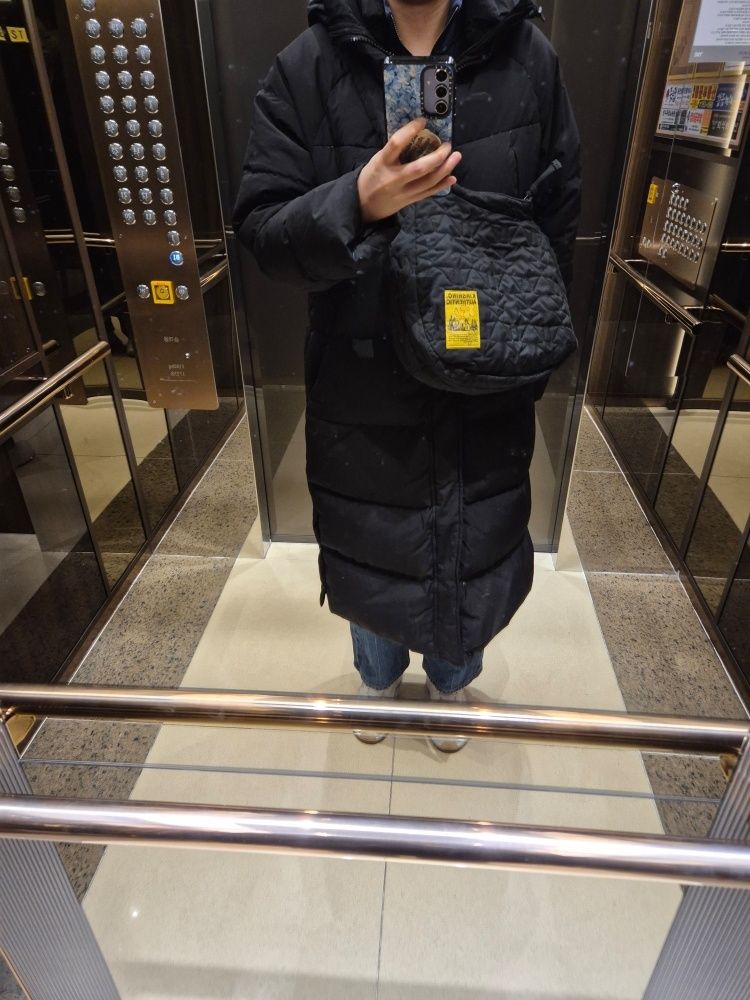 ☆韓国の人気☆【KIRSH】☆CHERRY NOMAD QUILTING BA.G☆ MUSINSA | KIRSH Cherry Nomad Quilted Bag [Black]