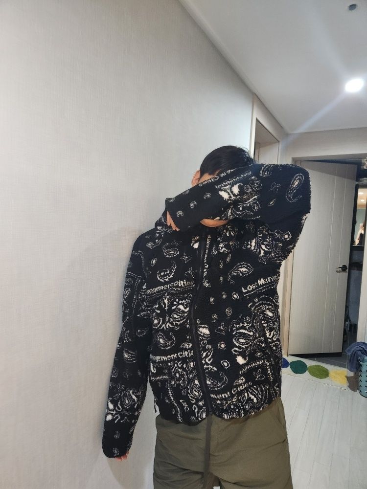 ☆関税込☆LMC★ITALIC JQD BOA FLEECE RVSB HOODED JACKET★ MUSINSA | LMC ITALIC JQD BOA FLEECE RVSB HOODED JACKET black